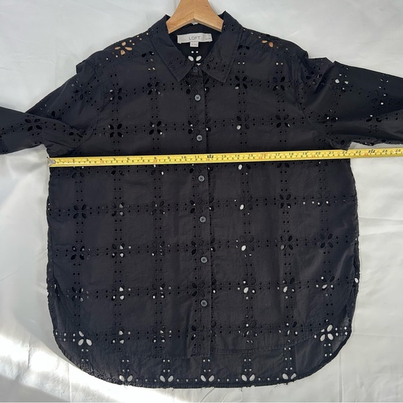 LOFT Black Petite Square Eyelet Everyday Relaxed Shirt - Picture 11 of 16
